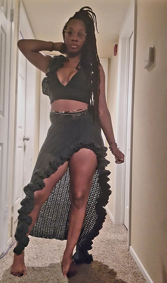 "Ruffled Feathers" 2 pc set